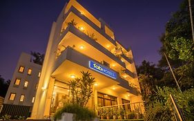 Fabhotel Bmk Grand